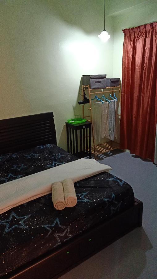 Snoopy Homestay Two Bedroom บาตู ปาฮัท ภายนอก รูปภาพ