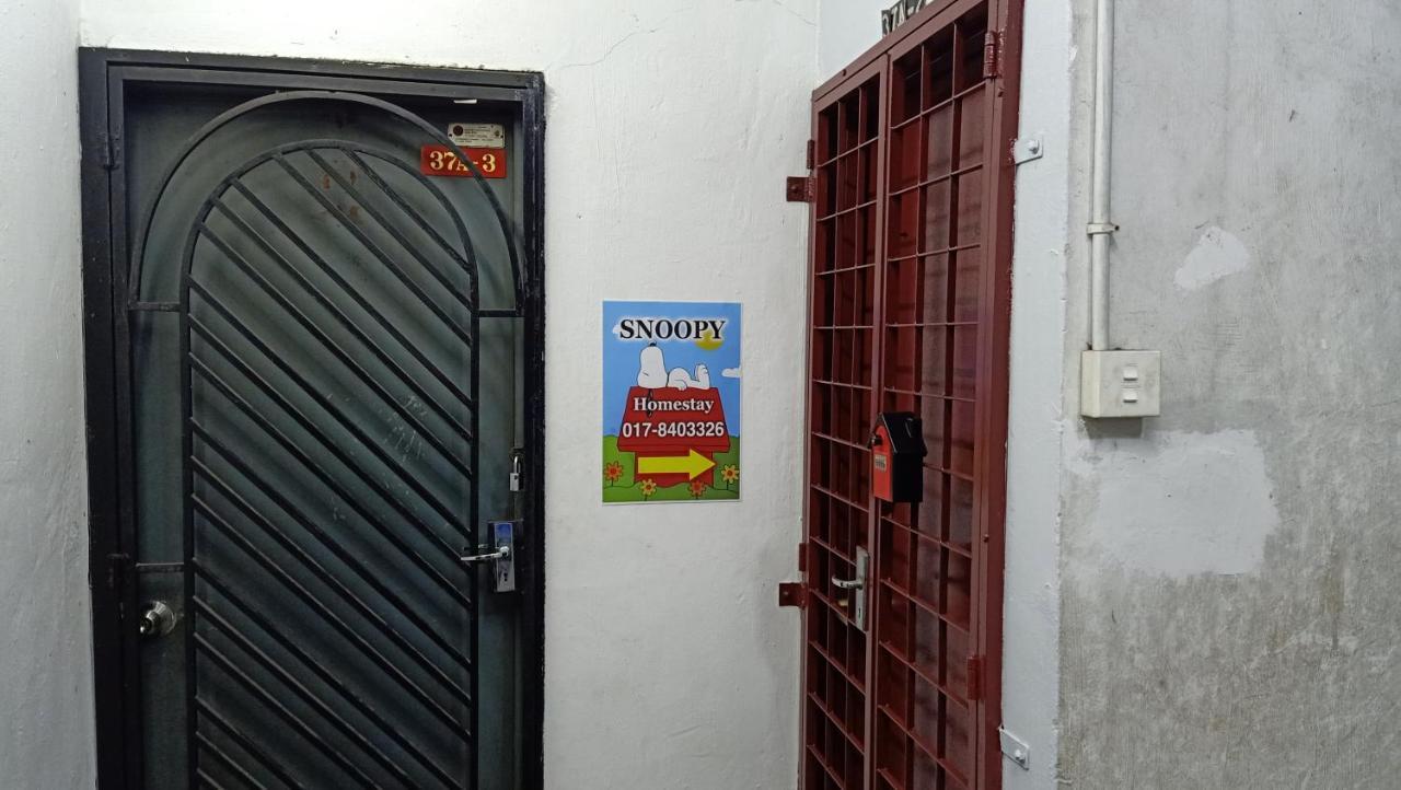 Snoopy Homestay Two Bedroom บาตู ปาฮัท ภายนอก รูปภาพ