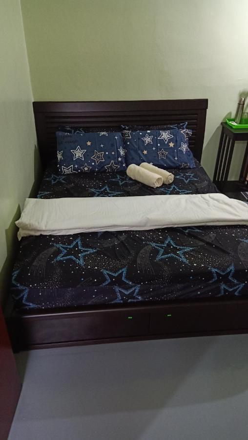 Snoopy Homestay Two Bedroom บาตู ปาฮัท ภายนอก รูปภาพ